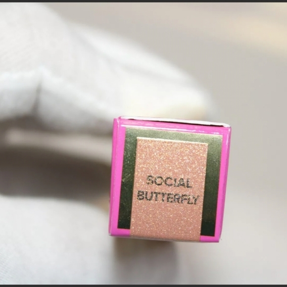 ⭐Too Faced Bundle LOT Rich& Dazzling Lip Gloss Social Butterfly & Pretty Penny⭐️ - Picture 3 of 6